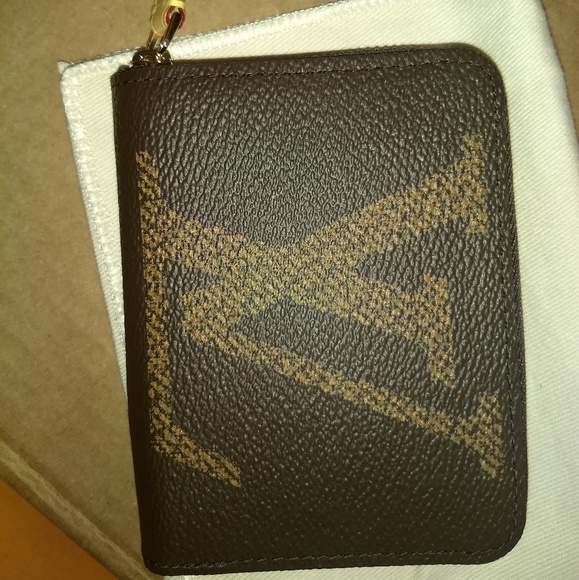 Louis Vuitton Giant Monogram Zippy Coin Purse - Picture 6 of 8